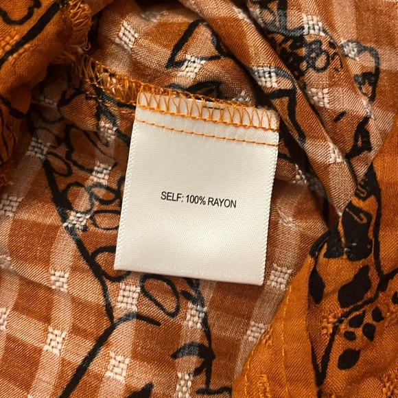 Jane + Delancey Orange Giraffe Print Casual Shirt - Picture 6 of 6